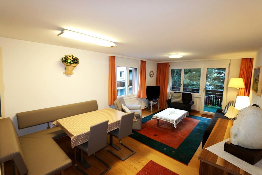 Everest Saas-Fee Bilik gambar